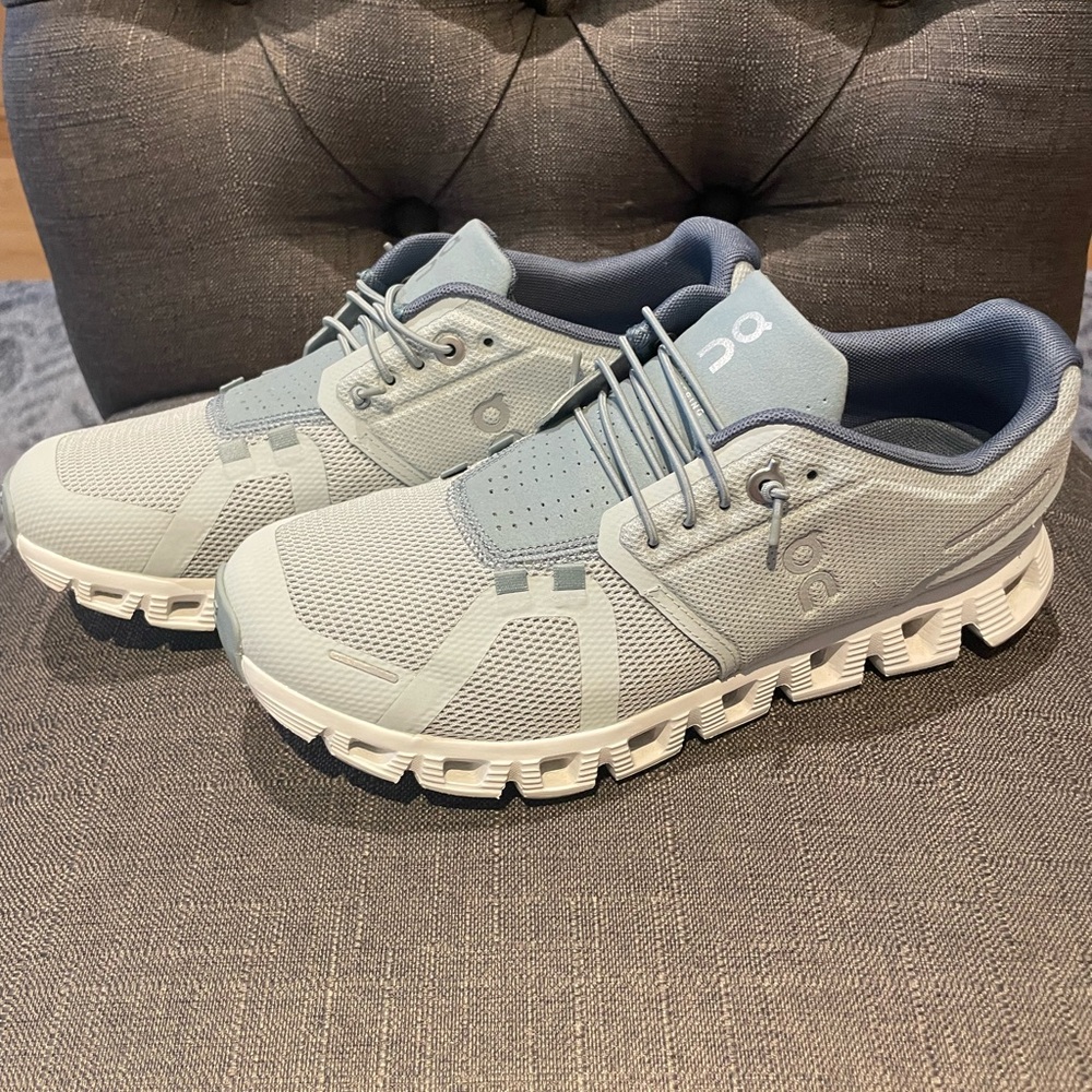 ON Running Cloud 5 Sneakers, Surf/Cobble, Womens Size 7.5